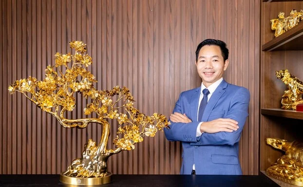 CEO Đinh Lâm Tới bật mí 3 yếu tố giúp người kinh doanh đồ đồng mạ vàng thành công